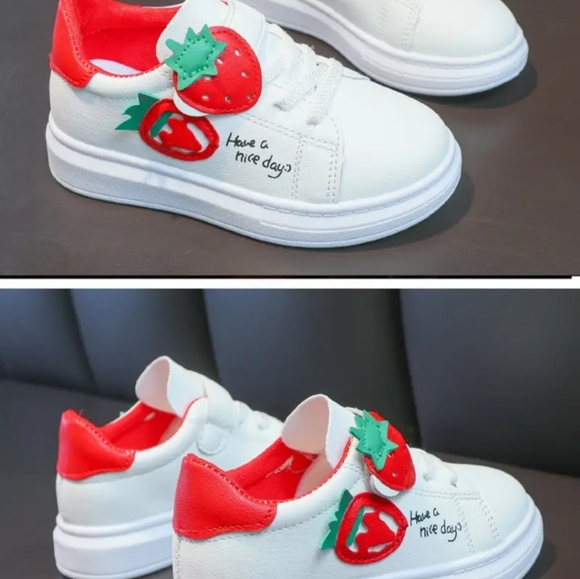 Girl's sneakers - Picture 2 of 2